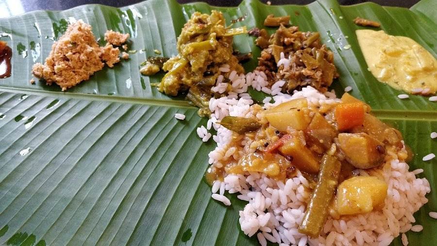 Traditional Karnataka meals served on banana leaf at Mudde Madappa Mess Bengaluru