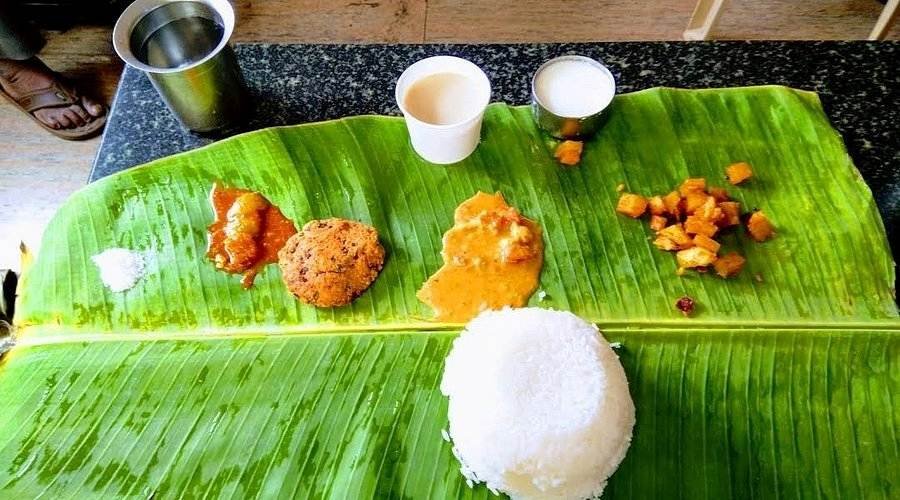 Full Karnataka lunch thali on banana leaf at Mudde Madappa Mess