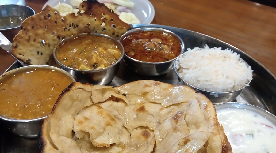 Bharawan Da Dhaba Amritsar thali dal paneer rice roti lassi traditional meal
