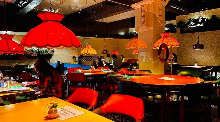 Peter Cat Kolkata interior cozy vintage ambiance dining experience