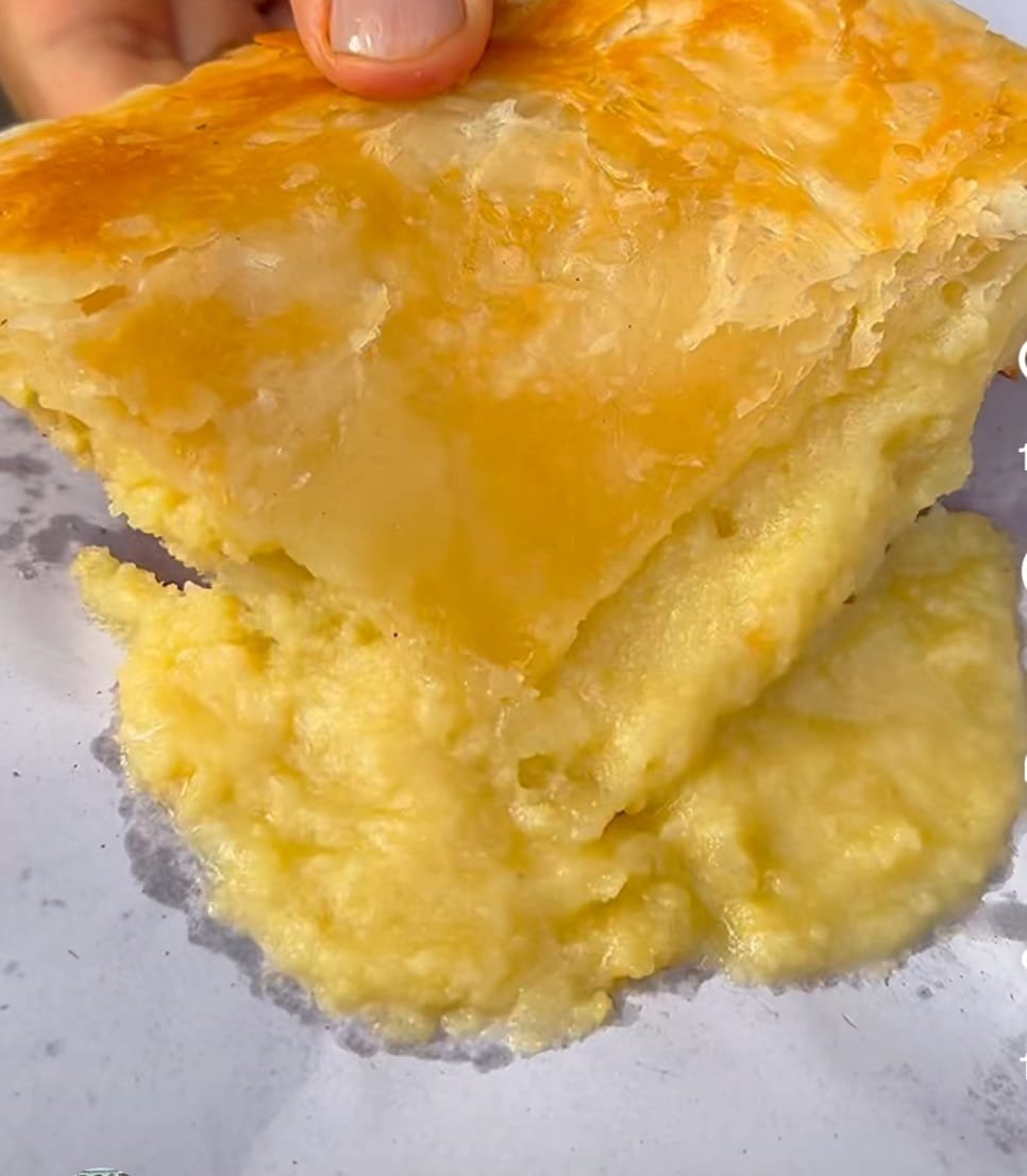 Close-up of creamy Khova Naan filling at Kausar Bakery Shivajinagar