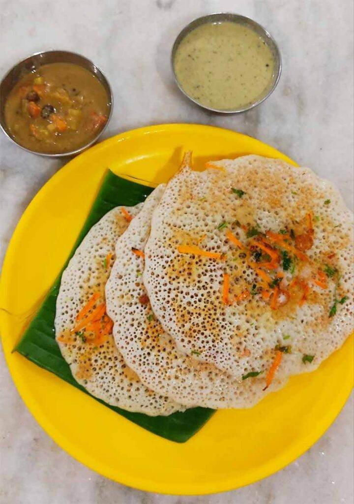 Soft and spongy Set Dosa served with vegetable saagu and coconut chutney – a traditional Karnataka breakfast.